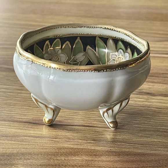 Vintage Nippon Japan Hand Painted Two Footed Small Bowls. lot of 2 - Picture 3 of 16